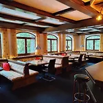 Almhof Gæstehus 3*
