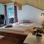 Gæstehus Almhof 3*