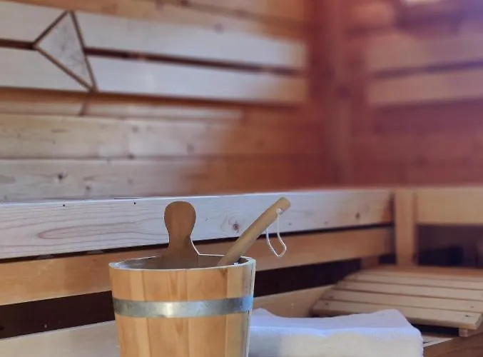 ゲストハウス Almhof