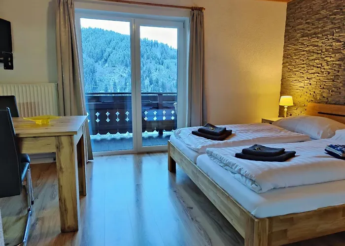 Almhof ゲストハウス 3*